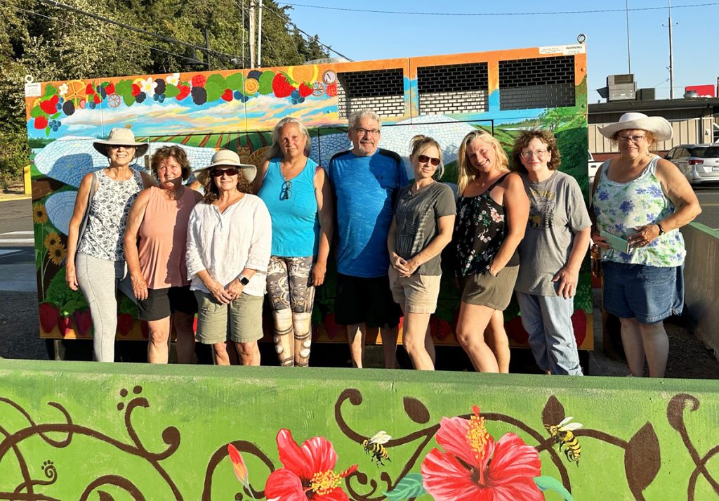 Pump Station Mural: KAMA members attending the signing event.